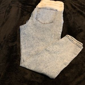 OLD NAVY ROCKSTAR JEANS